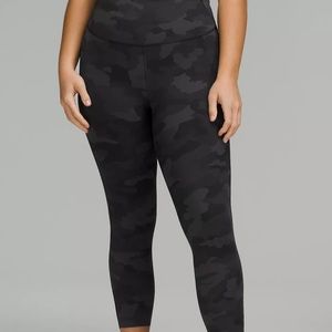 Base Pace High-Rise Crop 23" / Color: Heritage 365 Camo Deep Coal Multi